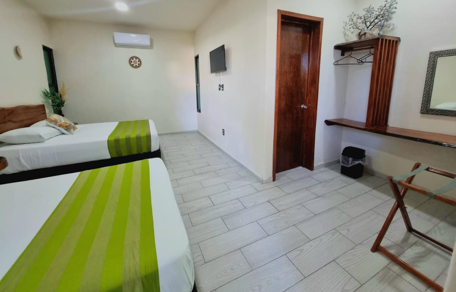 Hotel Brisas Bacalar Exterior photo